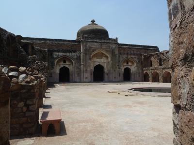 02_Moschee gg&uuml;. Purana Qila